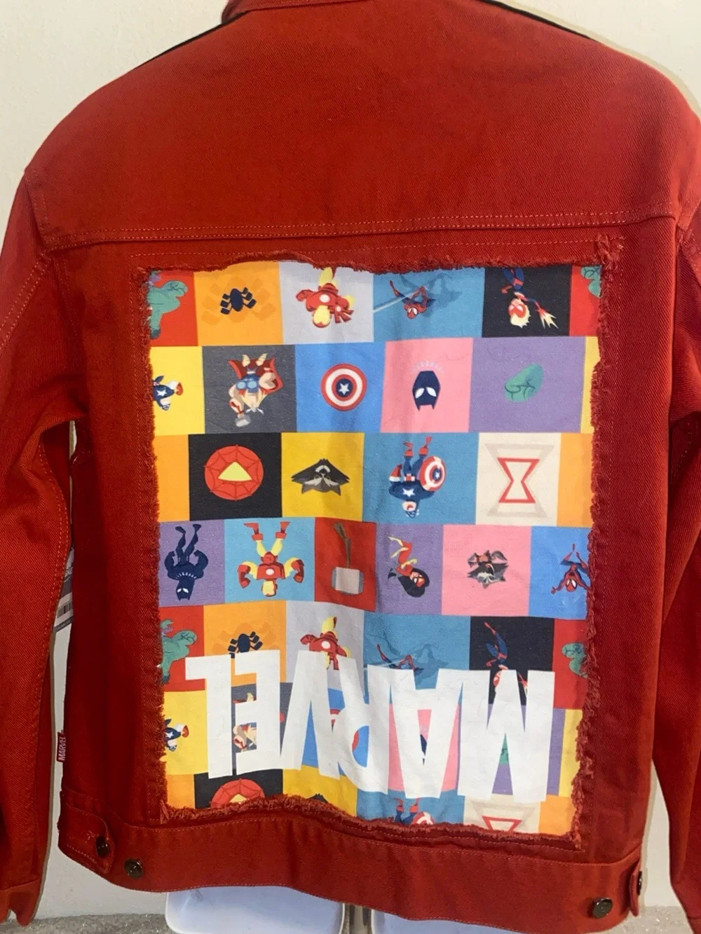 Disney Marvel RARE MISPRINT Up Side Down Patch In Back, Jean Jacket Mens SZ M